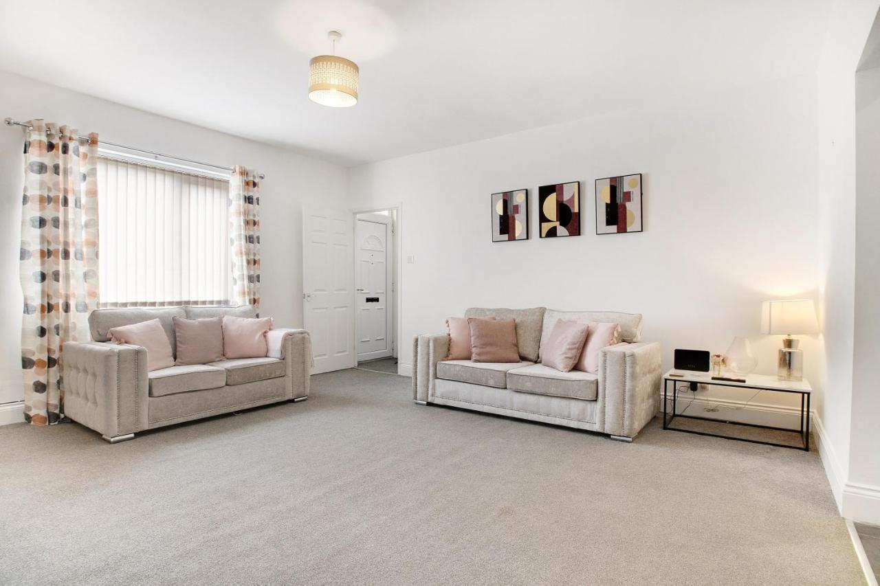 Elegantly 2-Bedroom In Ashington, Sleeps 3 アシントン エクステリア 写真