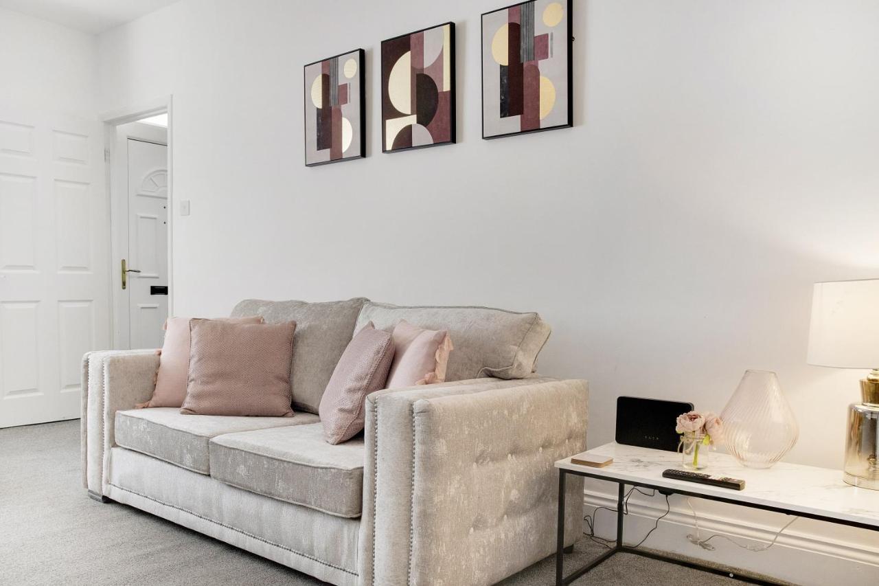 Elegantly 2-Bedroom In Ashington, Sleeps 3 アシントン エクステリア 写真