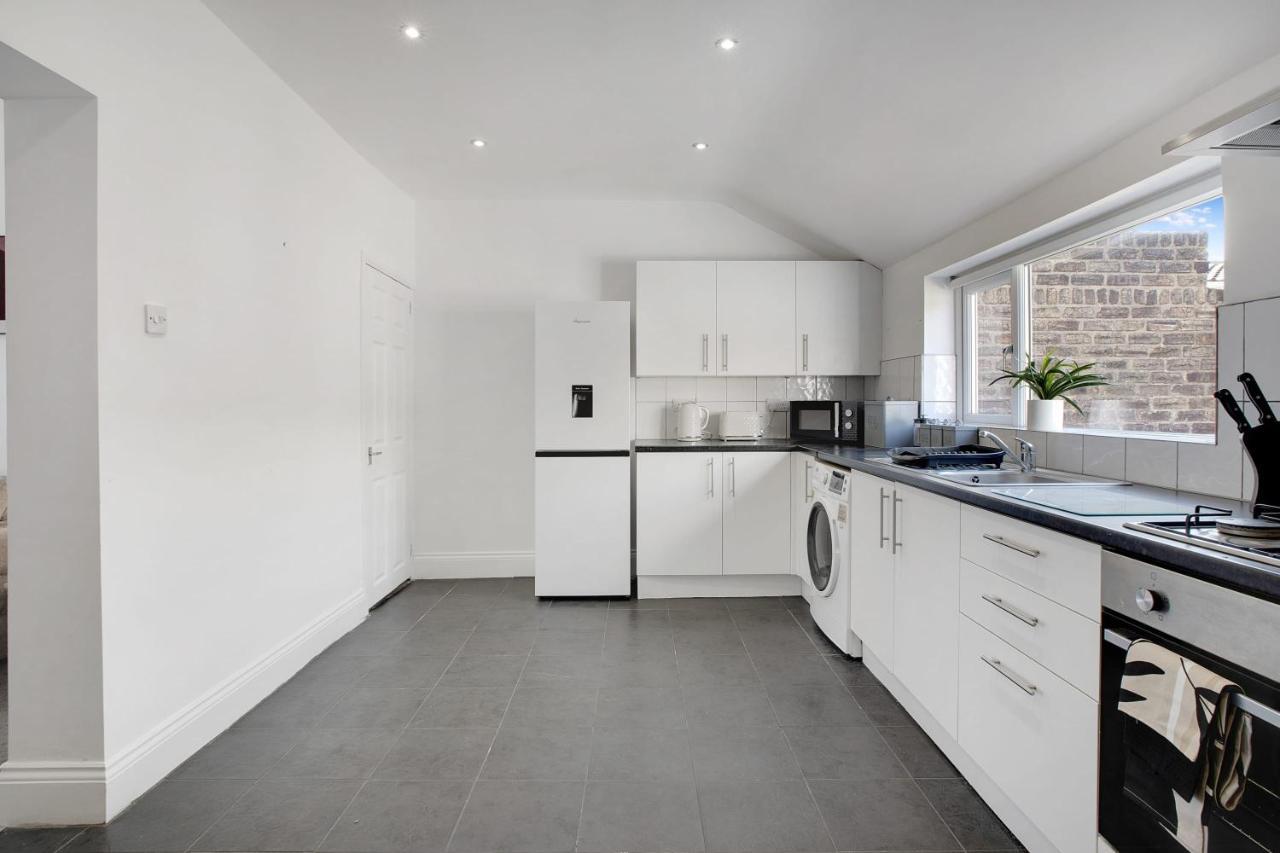 Elegantly 2-Bedroom In Ashington, Sleeps 3 アシントン エクステリア 写真